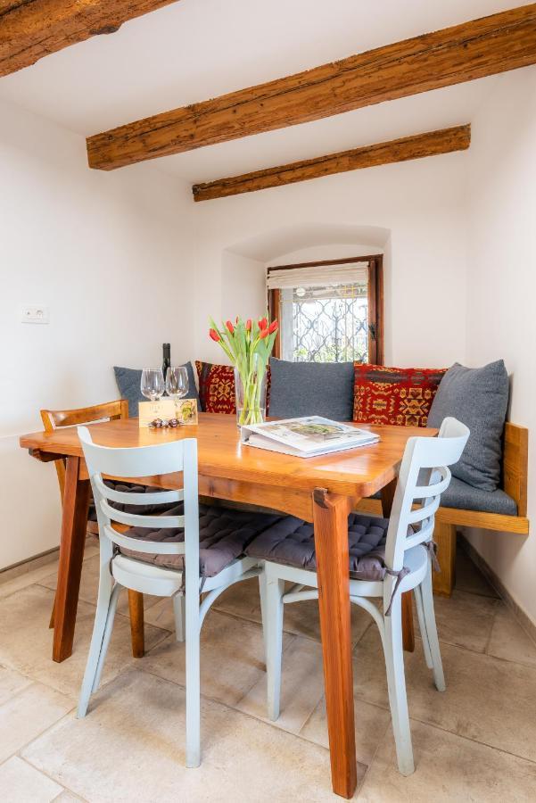 Apartment Villa Irena Great For A Family Holiday With Free Parking And Ev Station Ajdovščina Buitenkant foto