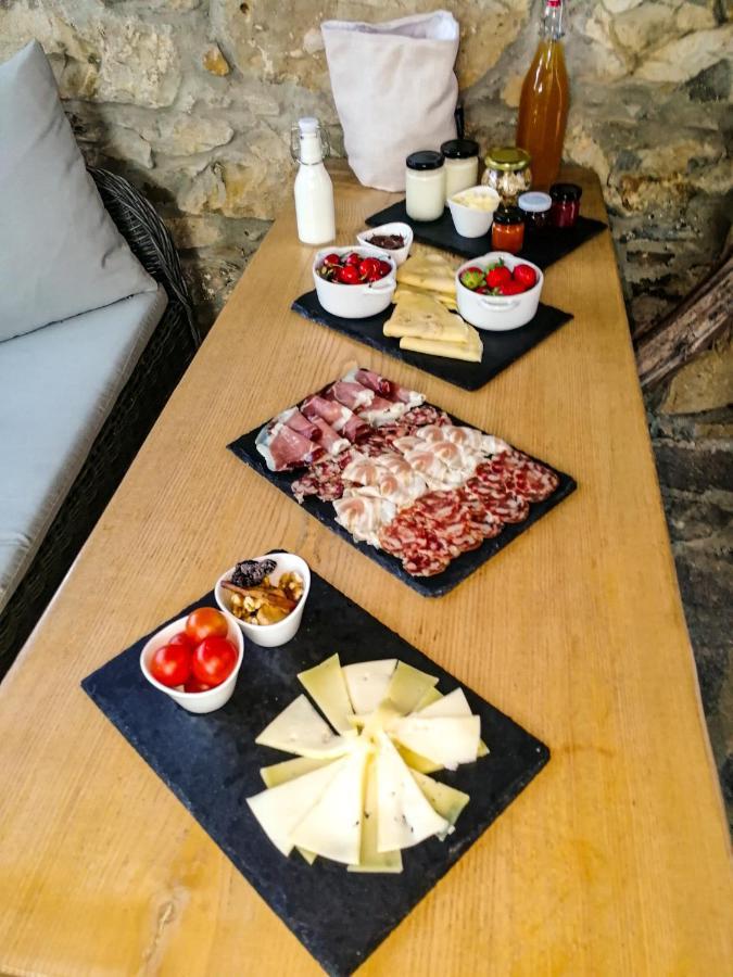 Apartment Villa Irena Great For A Family Holiday With Free Parking And Ev Station Ajdovščina Buitenkant foto