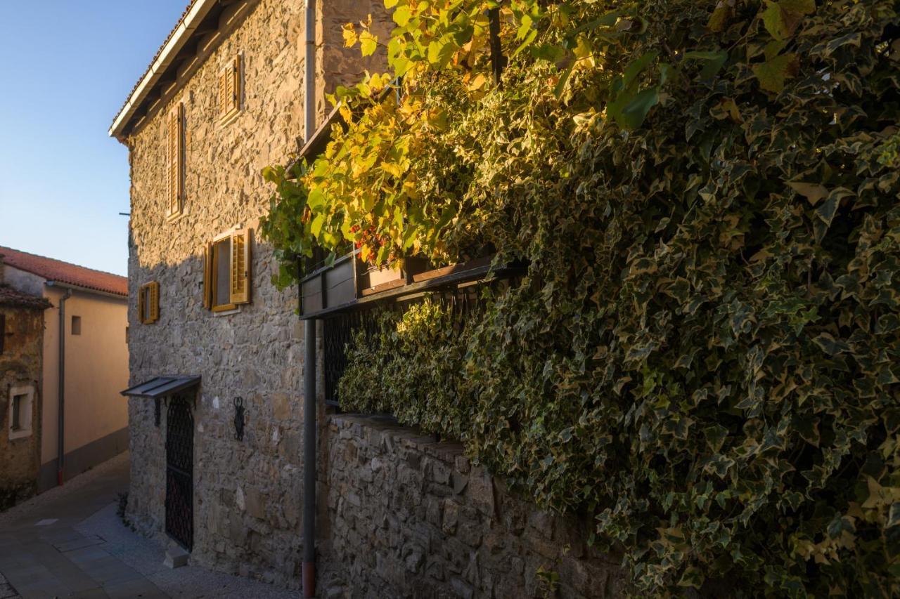 Apartment Villa Irena Great For A Family Holiday With Free Parking And Ev Station Ajdovščina Buitenkant foto