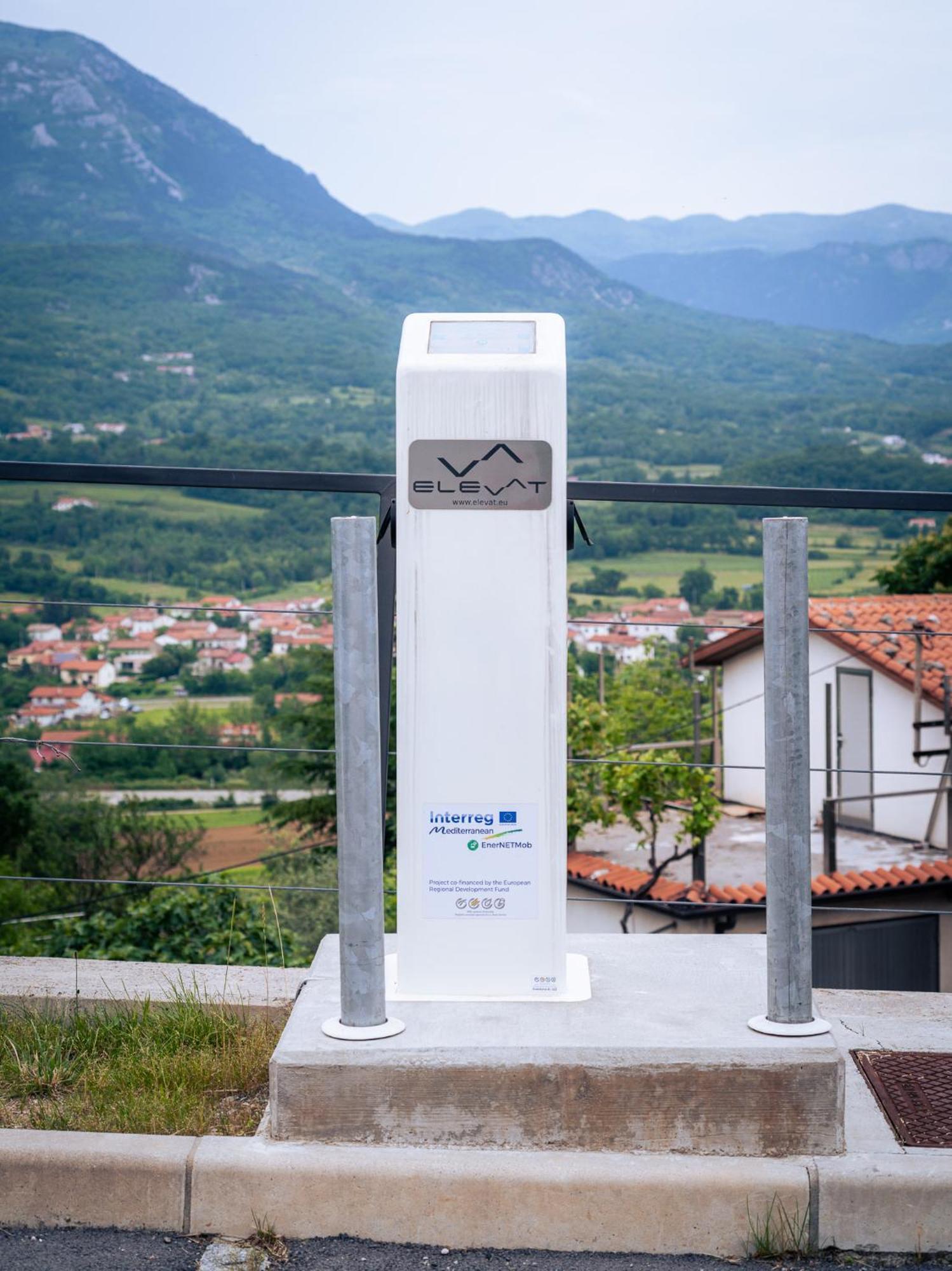 Apartment Villa Irena Great For A Family Holiday With Free Parking And Ev Station Ajdovščina Buitenkant foto