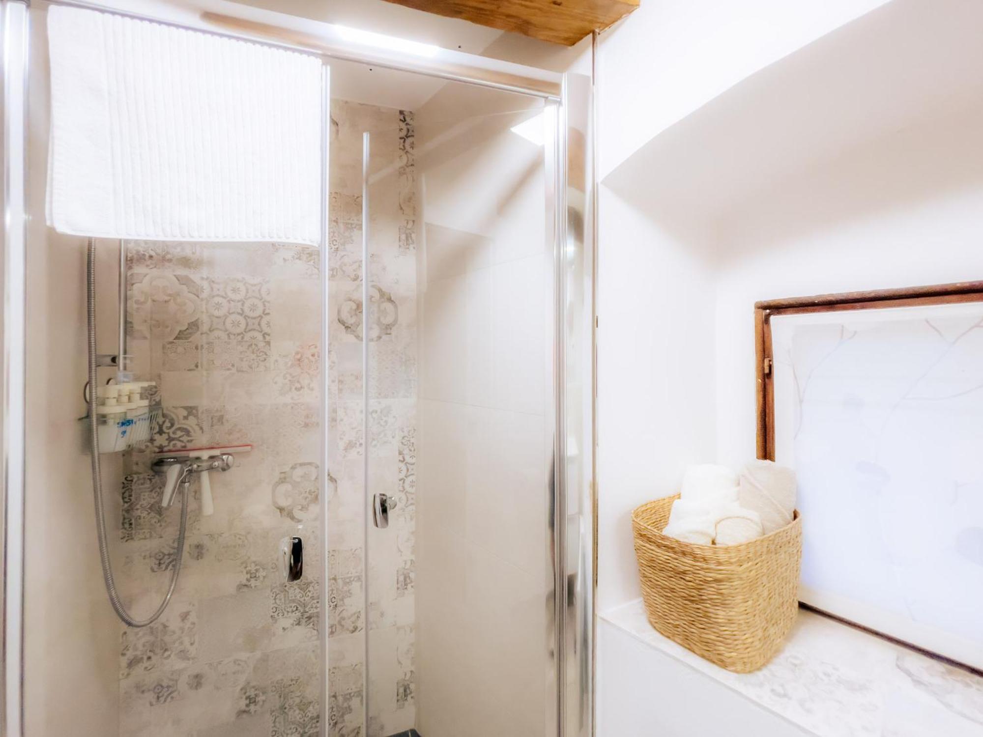 Apartment Villa Irena Great For A Family Holiday With Free Parking And Ev Station Ajdovščina Buitenkant foto
